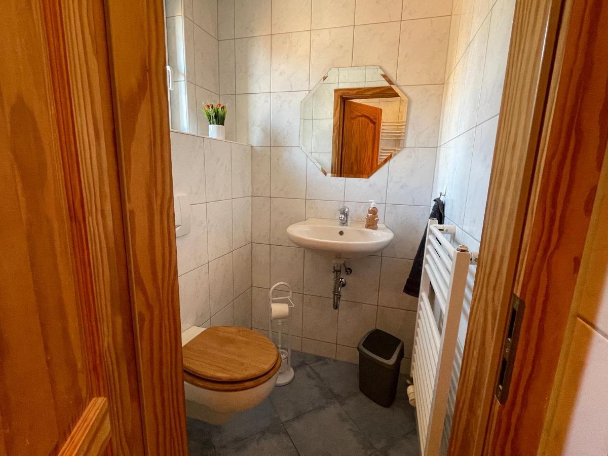 Ferienwohnung Zum Riesenloeffel アルンシュタット エクステリア 写真